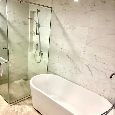 Luxury Klcc Platinum Suites By Classy Stay Kuala Lumpur Exterior photo