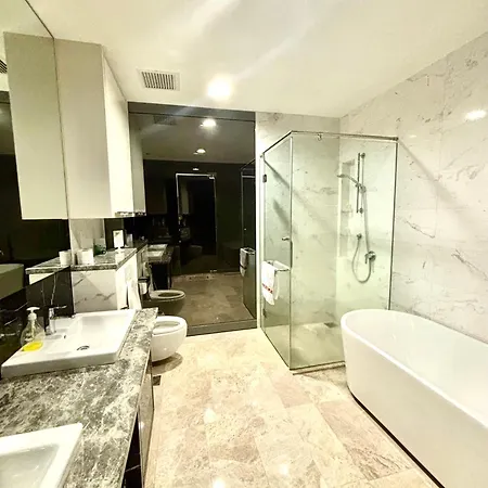 Luxury Klcc Platinum Suites By Classy Stay Kuala Lumpur Exterior photo